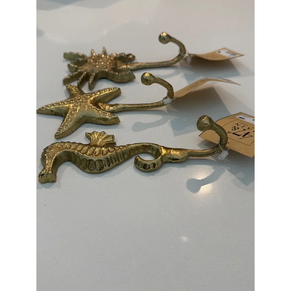 47th &‎ Main Gold Metal Nautical Wall Hooks Seahorse Starfish Crab Beach 3pc